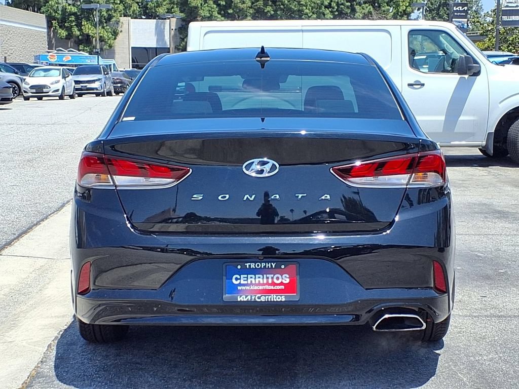 Used 2019 Hyundai Sonata SEL w/ Tech Package 02 FWD image 4