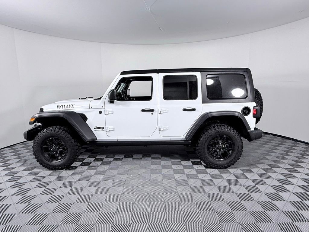 Used 2024 Jeep Wrangler Willys image 7