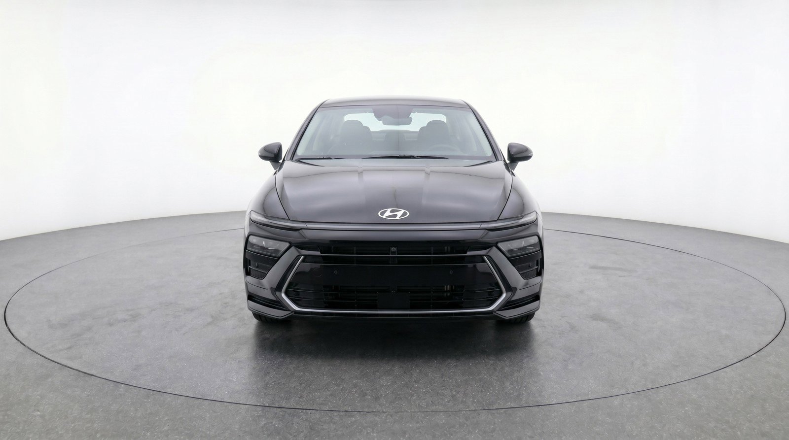 Used 2025 Hyundai Sonata SEL FWD image 2