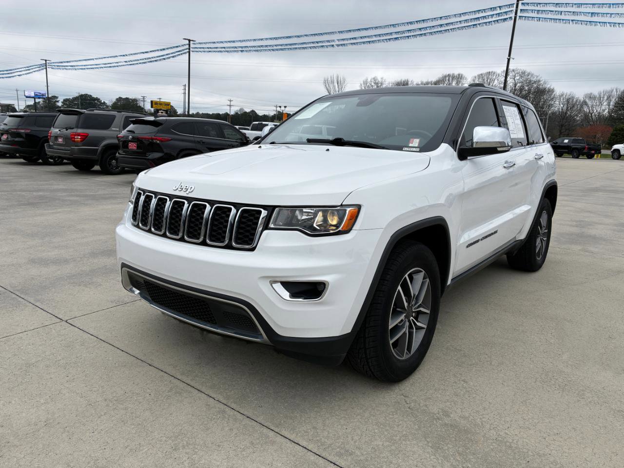 Used 2021 Jeep Grand Cherokee Limited image 2