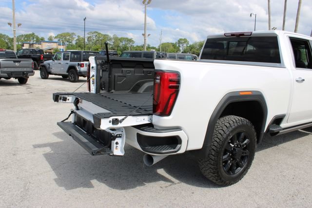 Used 2024 GMC Sierra 2500 Denali Ultimate image 11