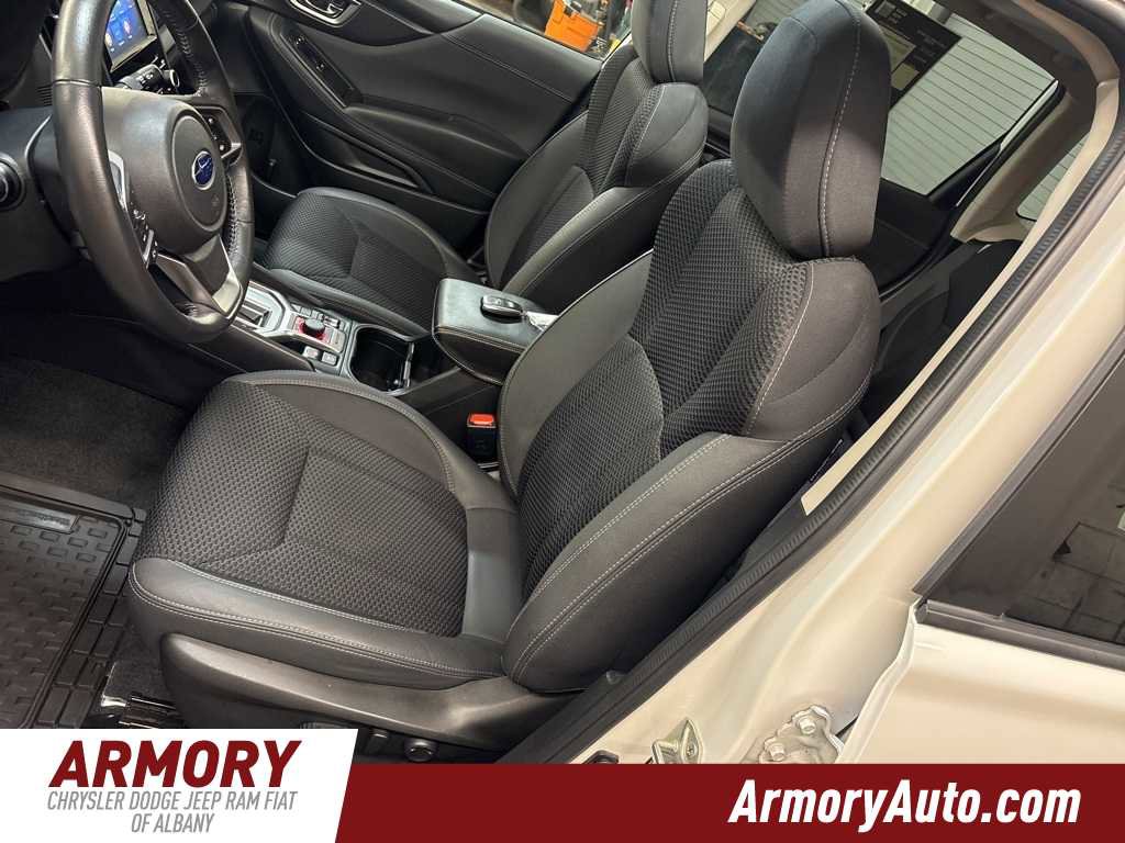 Used 2021 Subaru Forester Premium image 11