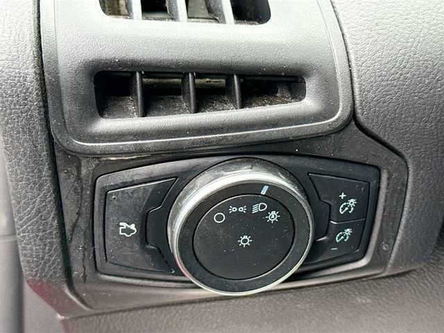 Used 2017 Ford Focus SE image 12