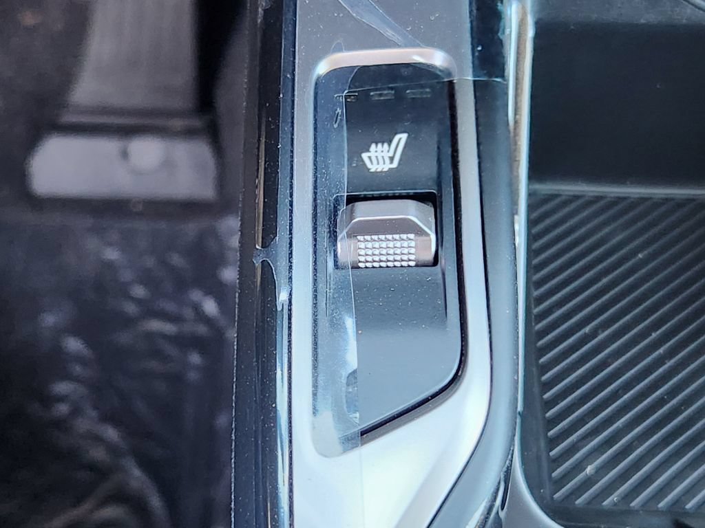New 2026 Kia Sorento S w/ S Panoramic Sunroof Package FWD image 16