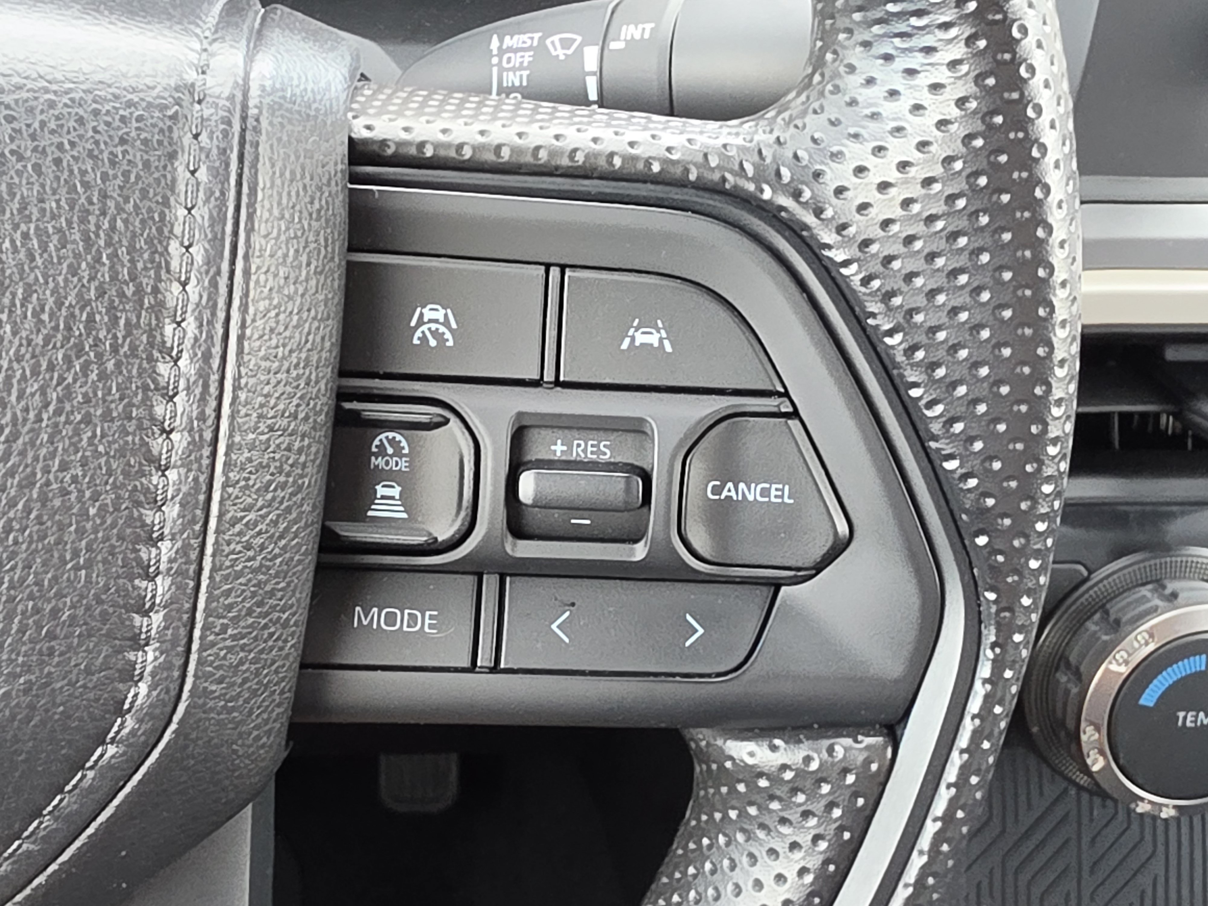 Certified 2025 Toyota Tacoma SR5 AWD/4WD image 17