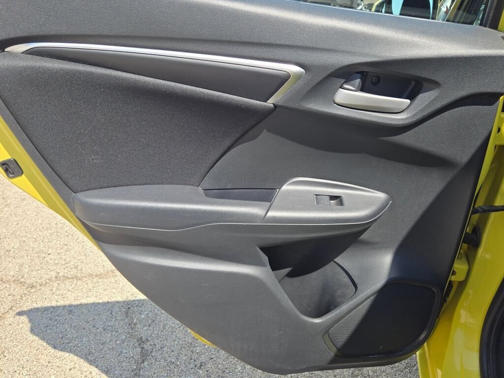 Used 2015 Honda Fit LX image 17