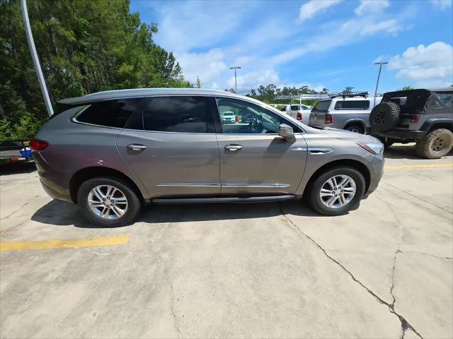 Used 2018 Buick Enclave Essence w/ LPO, Hit The Road Package FWD image 7