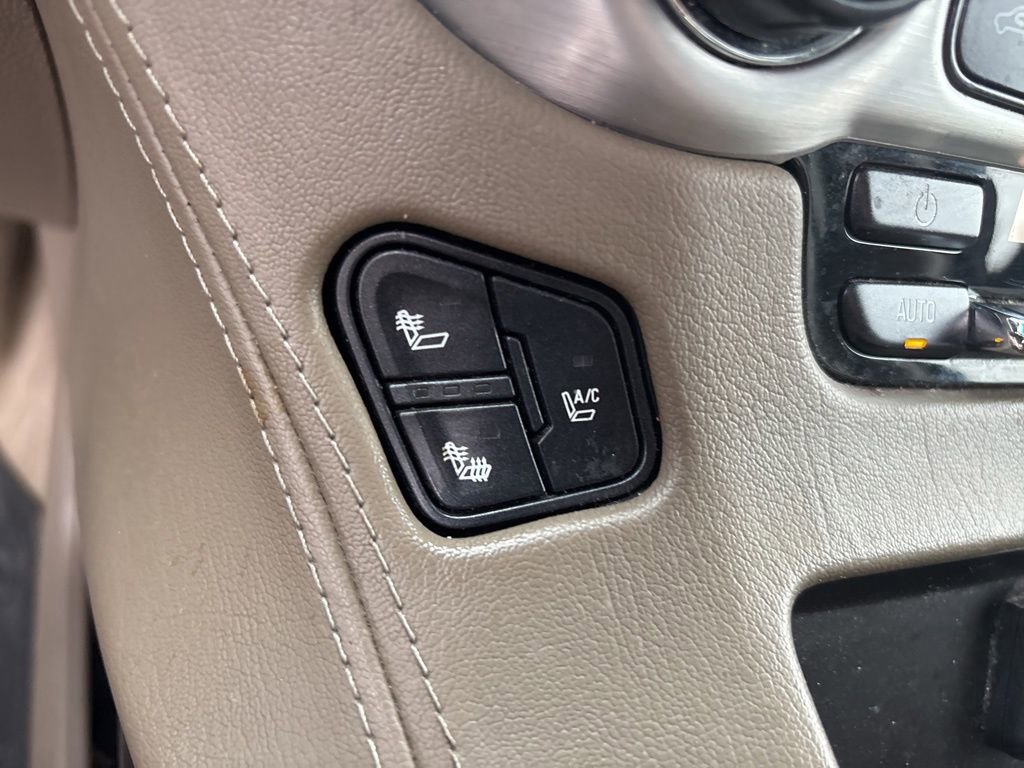 Used 2015 GMC Yukon SLT image 16