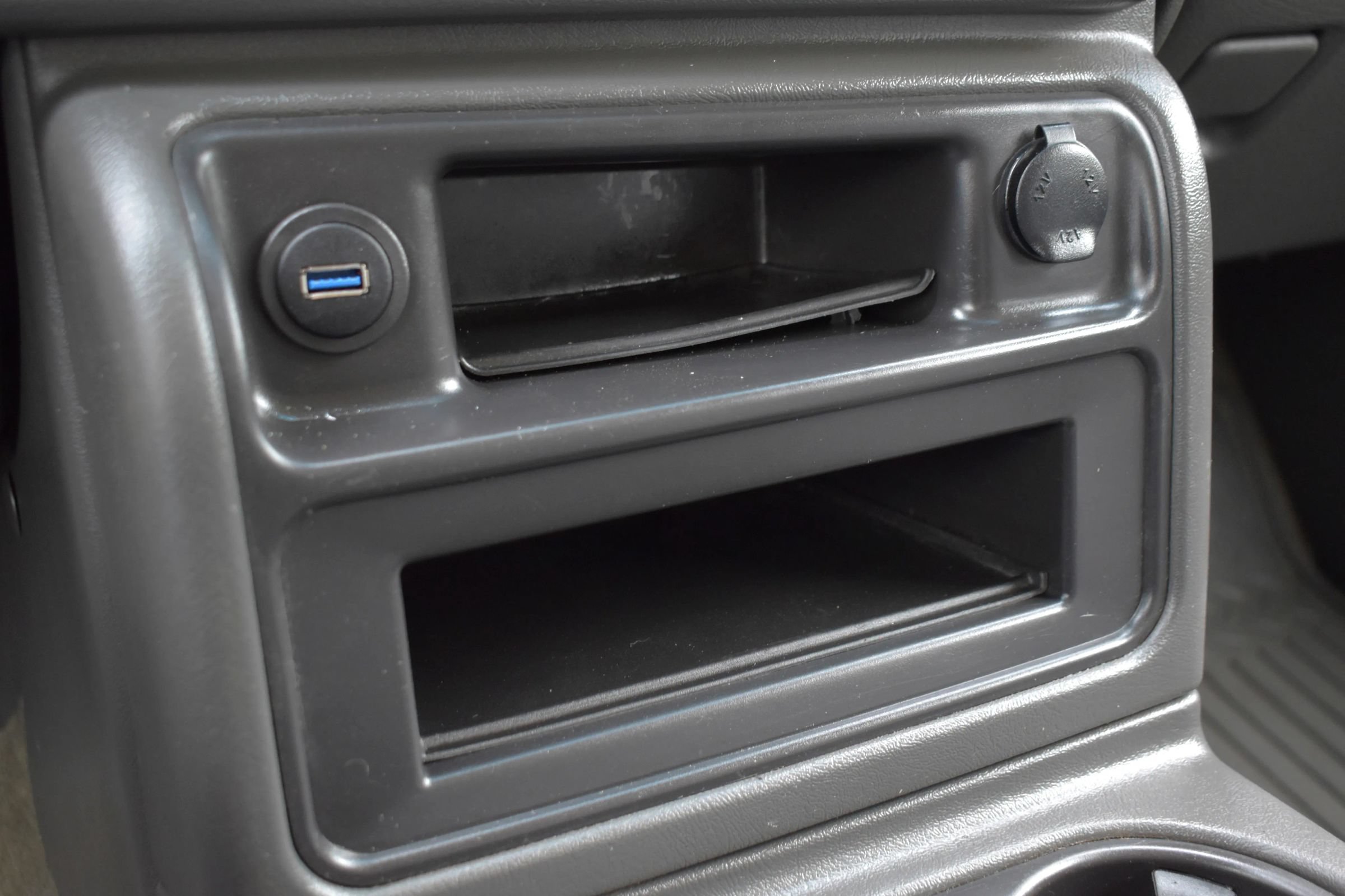 Used 2005 Chevrolet Silverado 3500 LT w/ Skid Plate Package AWD/4WD image 24
