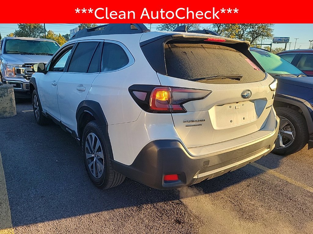 Used 2023 Subaru Outback Premium AWD/4WD image 4
