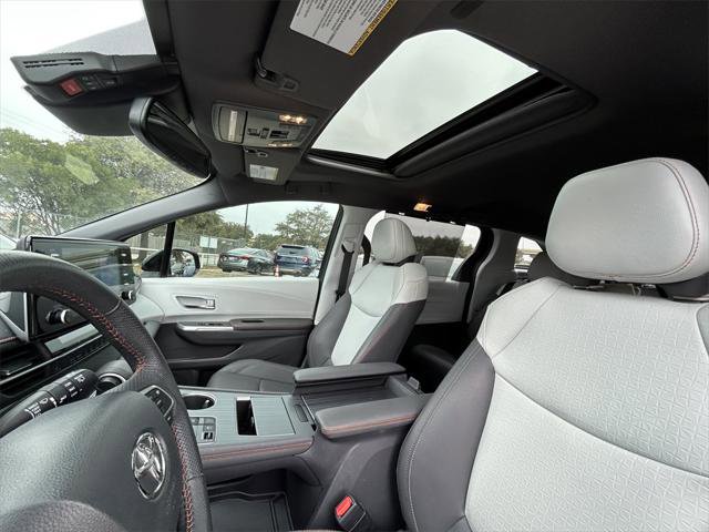 Certified 2022 Toyota Sienna XSE image 12