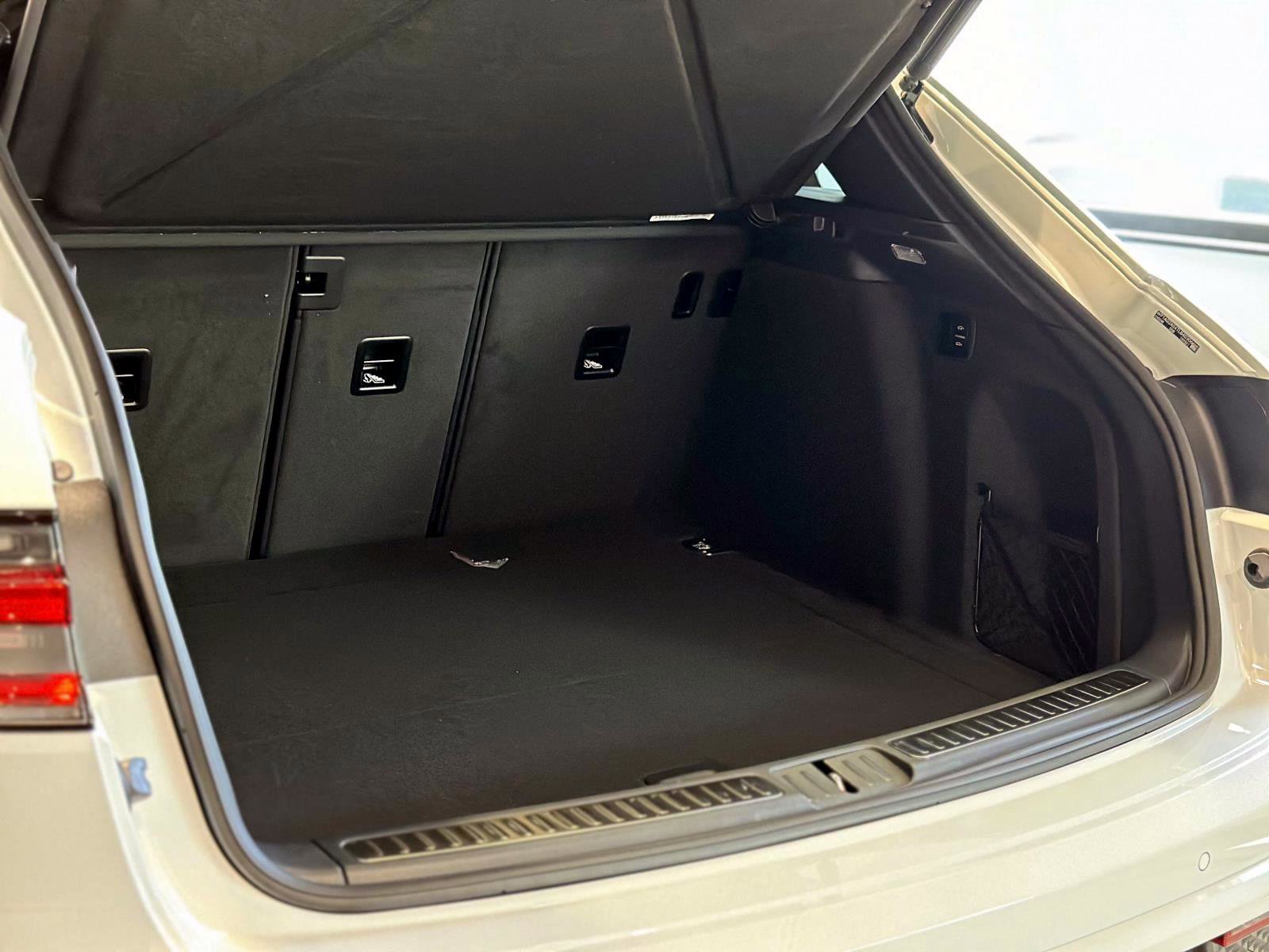 New 2026 Porsche Macan S image 13