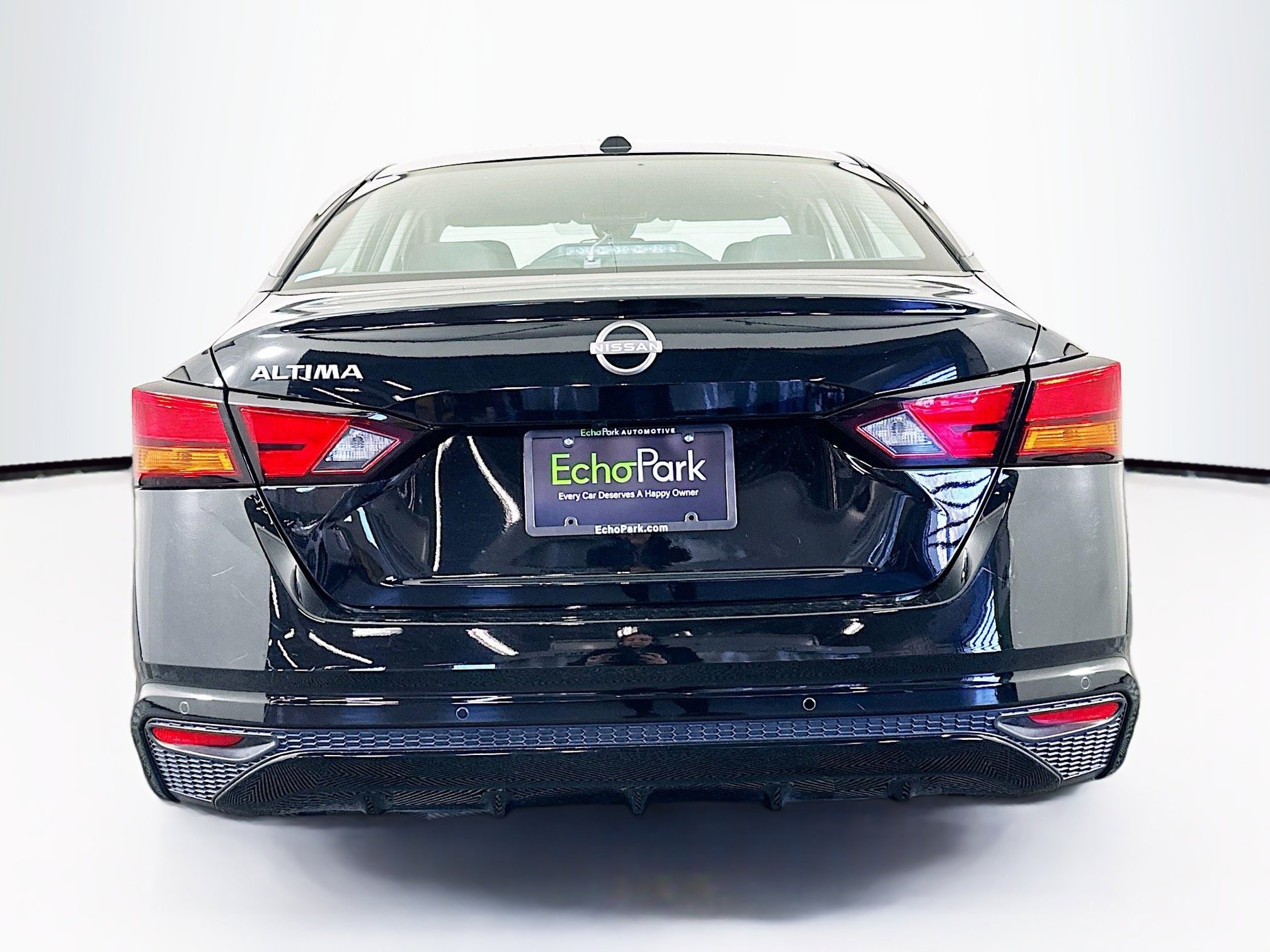 Used 2025 Nissan Altima 2.5 SV image 7