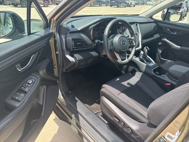 Certified 2025 Subaru Outback Premium AWD/4WD image 9
