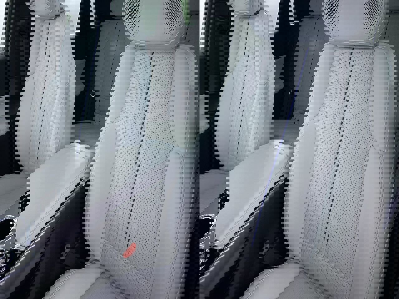 Certified 2024 Cadillac Lyriq Sport AWD/4WD image 22