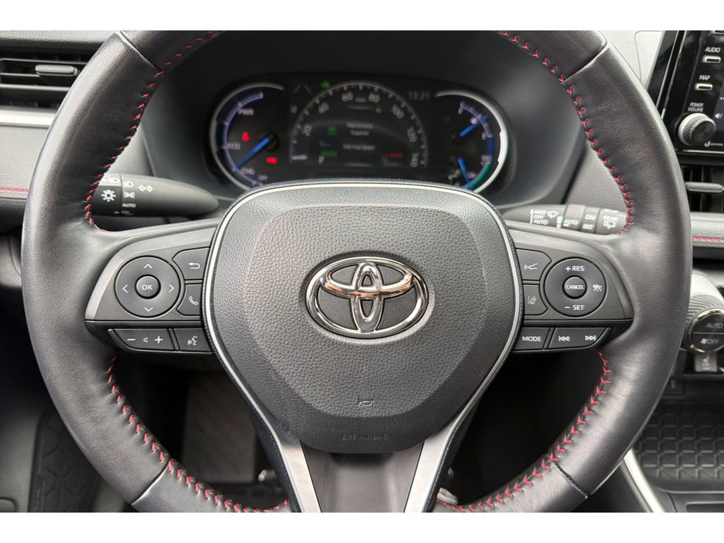 Used 2022 Toyota RAV4 SE w/ Weather & Moonroof Package AWD/4WD image 23