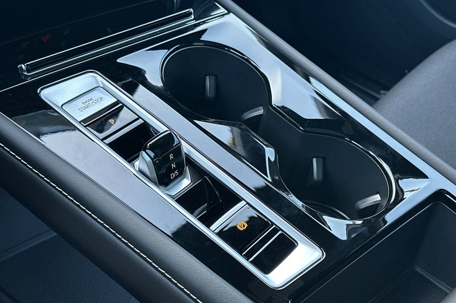 New 2026 Volkswagen Atlas Cross Sport SE image 19