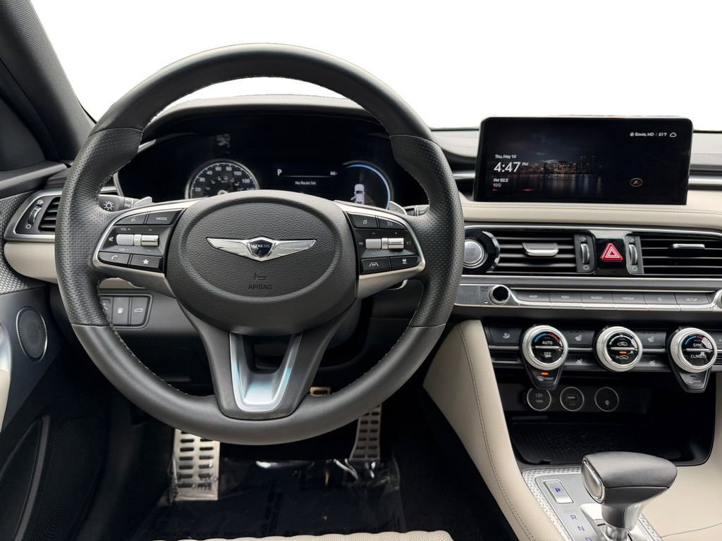 Used 2023 Genesis G70 2.0T w/ Sport Prestige Package RWD image 10