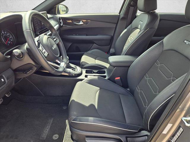 Used 2024 Kia Forte GT-Line w/ GT-Line Premium Package image 17