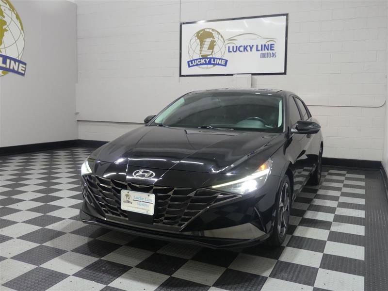 Used 2022 Hyundai Elantra Limited image 4
