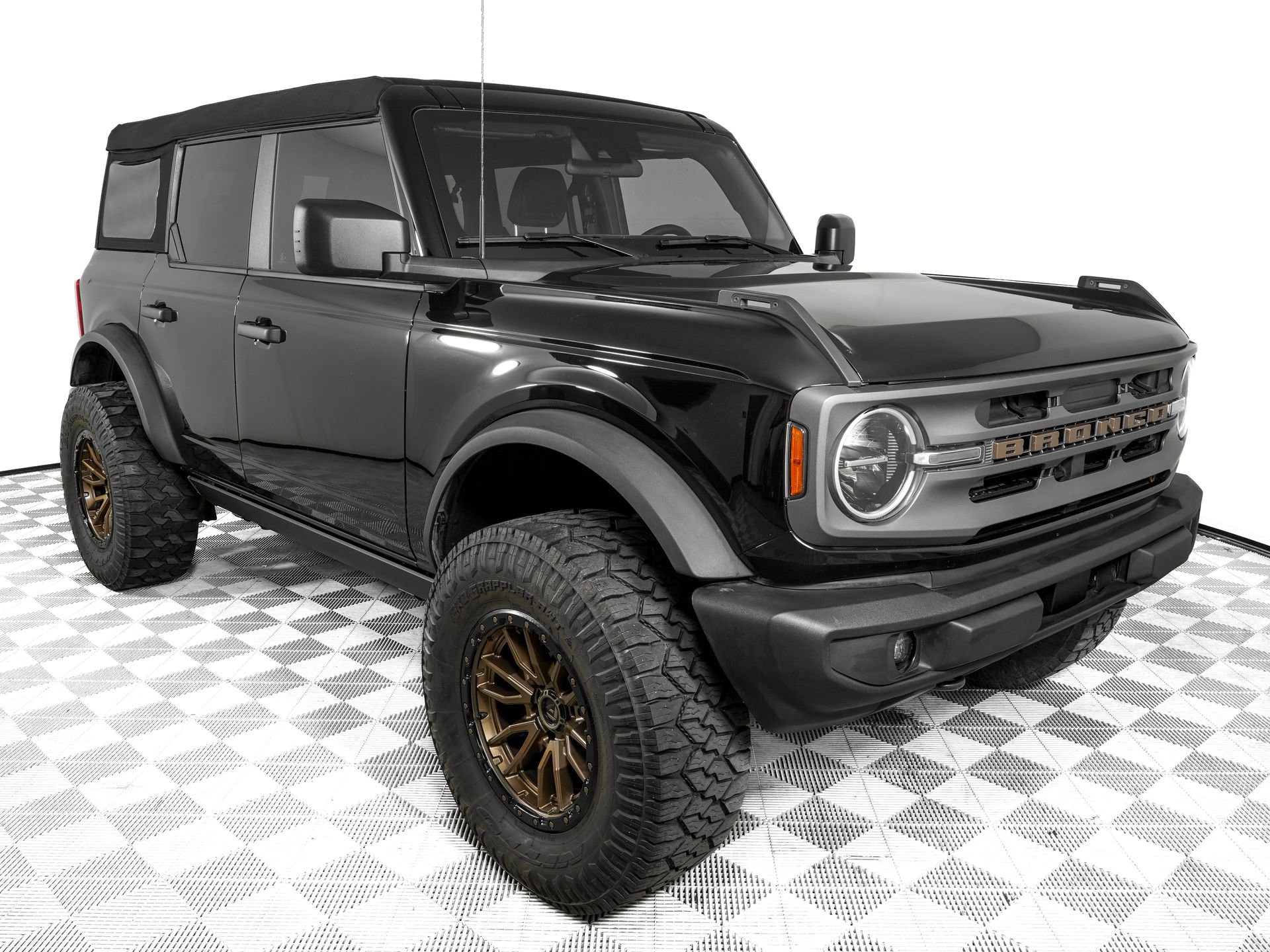 Used 2024 Ford Bronco Big Bend AWD/4WD image 2