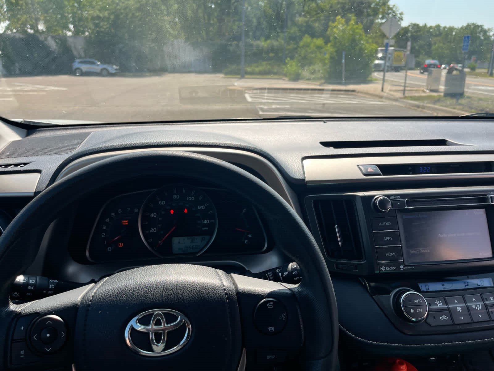 Used 2015 Toyota RAV4 XLE FWD image 10