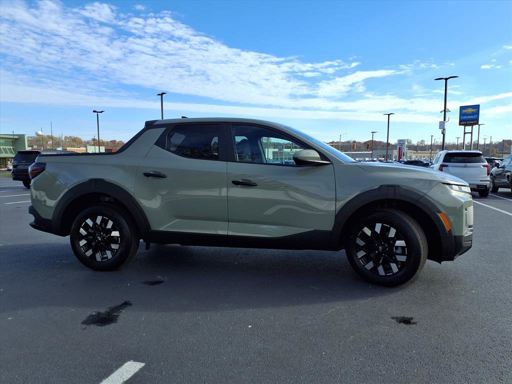 Used 2025 Hyundai Santa Cruz SE image 29
