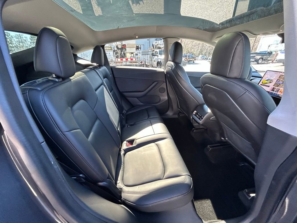 Used 2020 Tesla Model Y Long Range image 19
