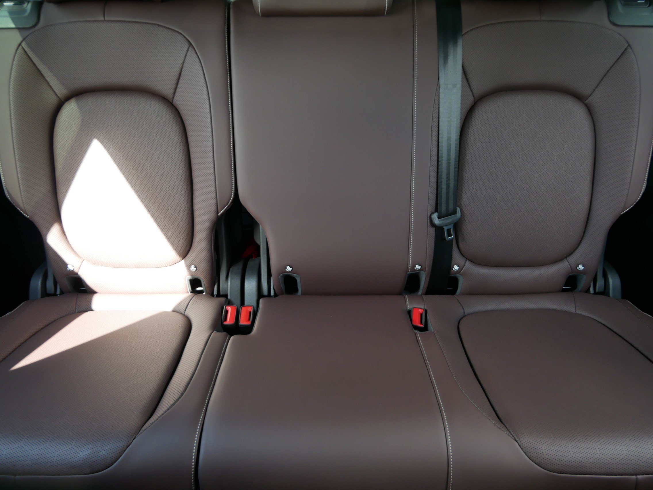 Certified 2025 Volkswagen ID. Buzz Pro S RWD image 13