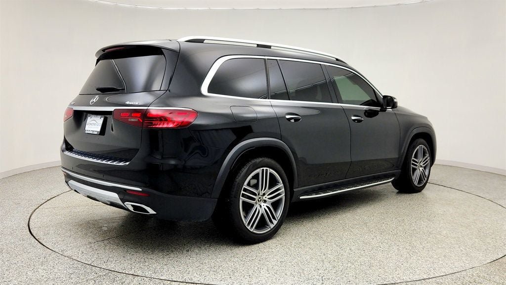 Used 2024 Mercedes-Benz GLS 450 4MATIC image 5