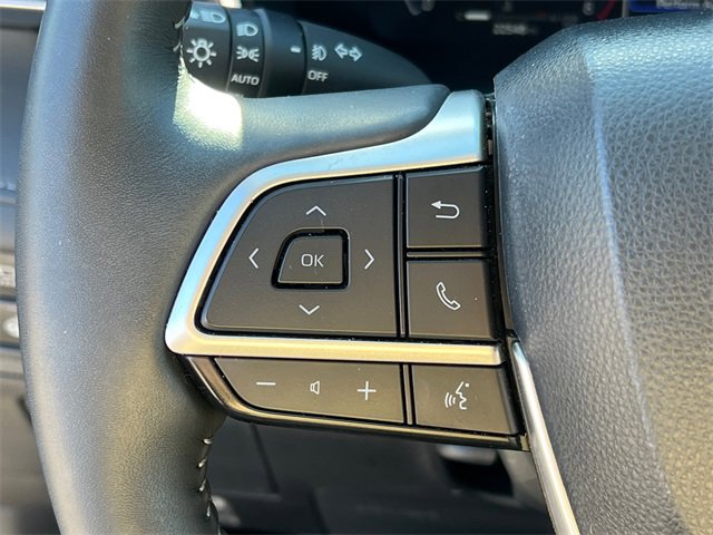 Used 2024 Toyota Highlander Platinum image 25