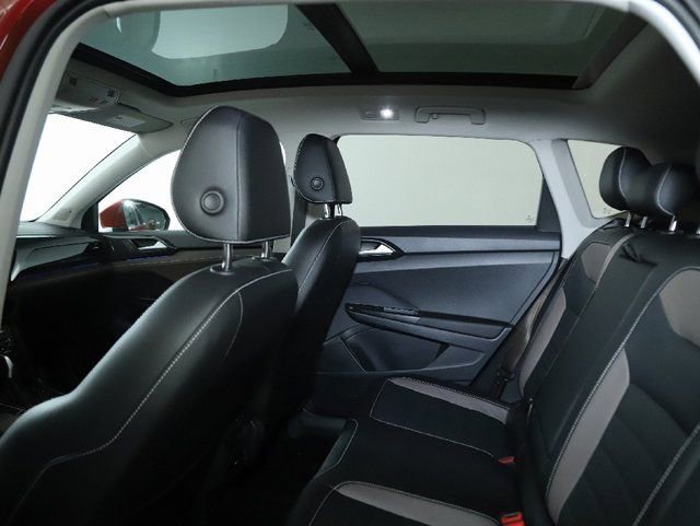 Used 2023 Volkswagen Taos SEL AWD/4WD image 15