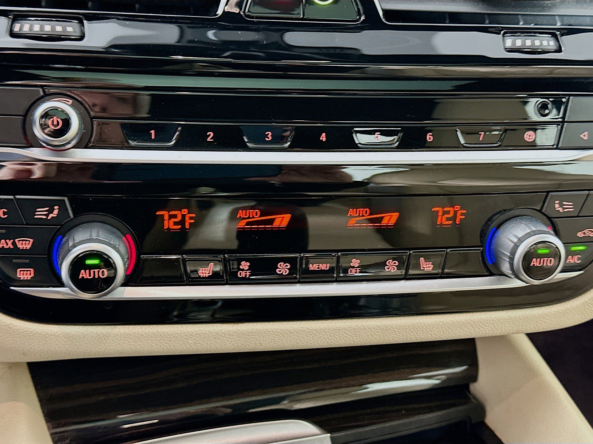 Used 2022 BMW 530i xDrive w/ Premium Package image 23