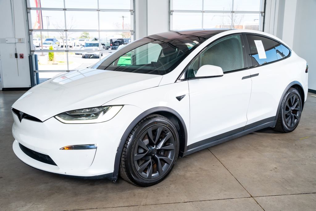 Used 2022 Tesla Model X Plaid image 11