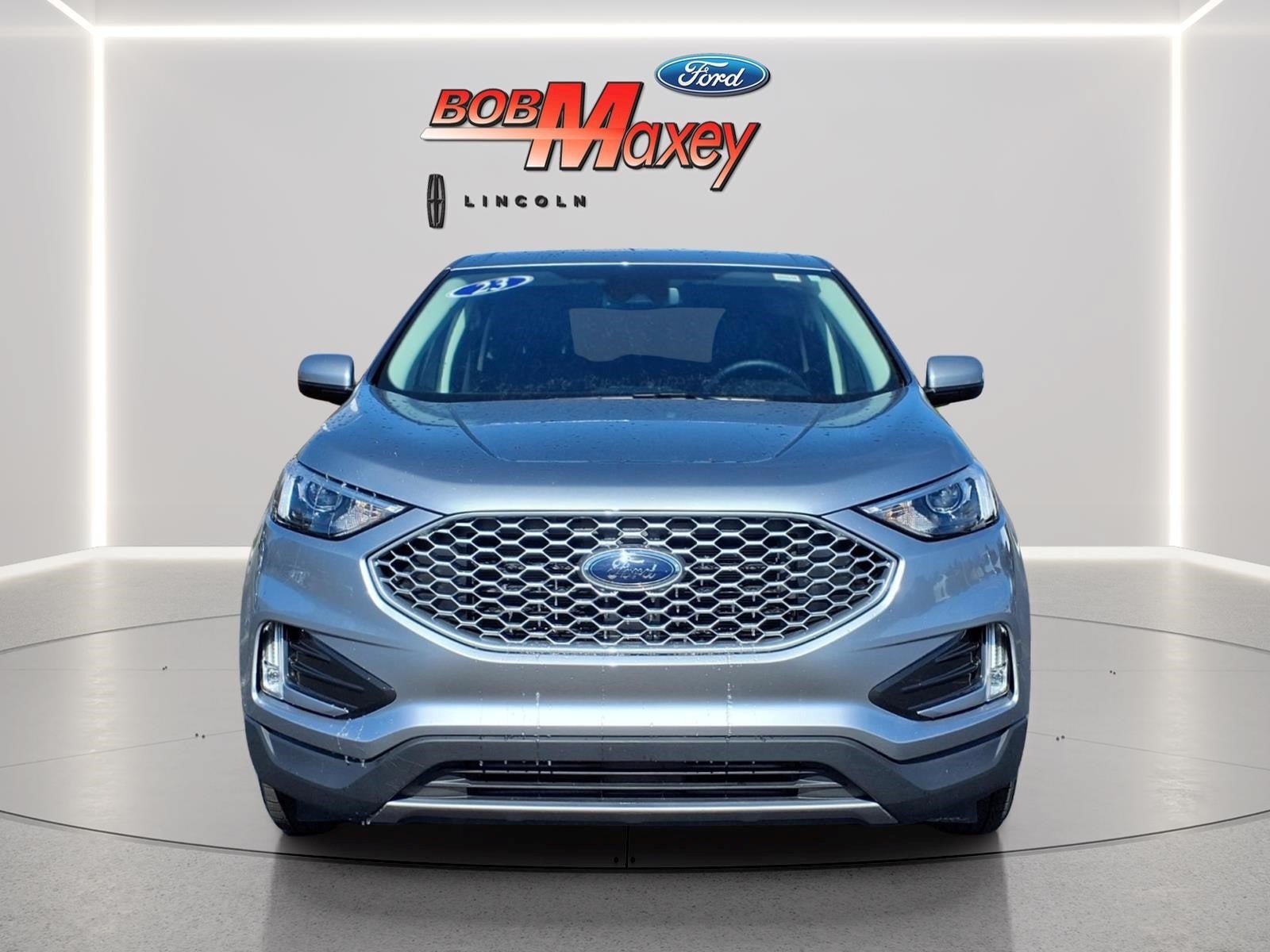Used 2023 Ford Edge SEL w/ Convenience Package AWD/4WD image 2