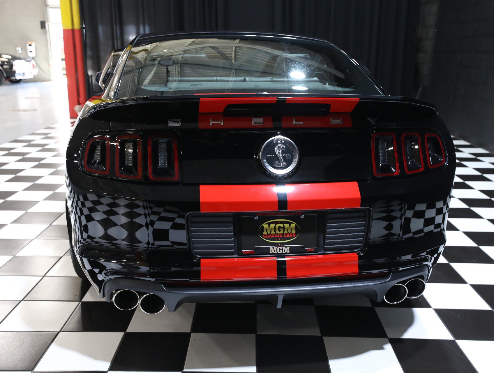 Used 2013 Ford Mustang Shelby GT500 RWD image 25