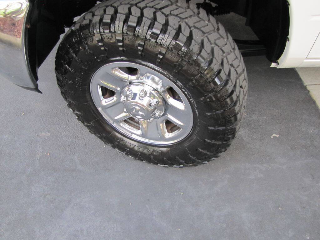 Used 2018 RAM 2500 SLT image 34