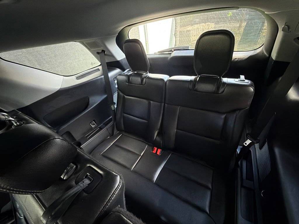 Used 2021 Ford Explorer Limited AWD/4WD image 32