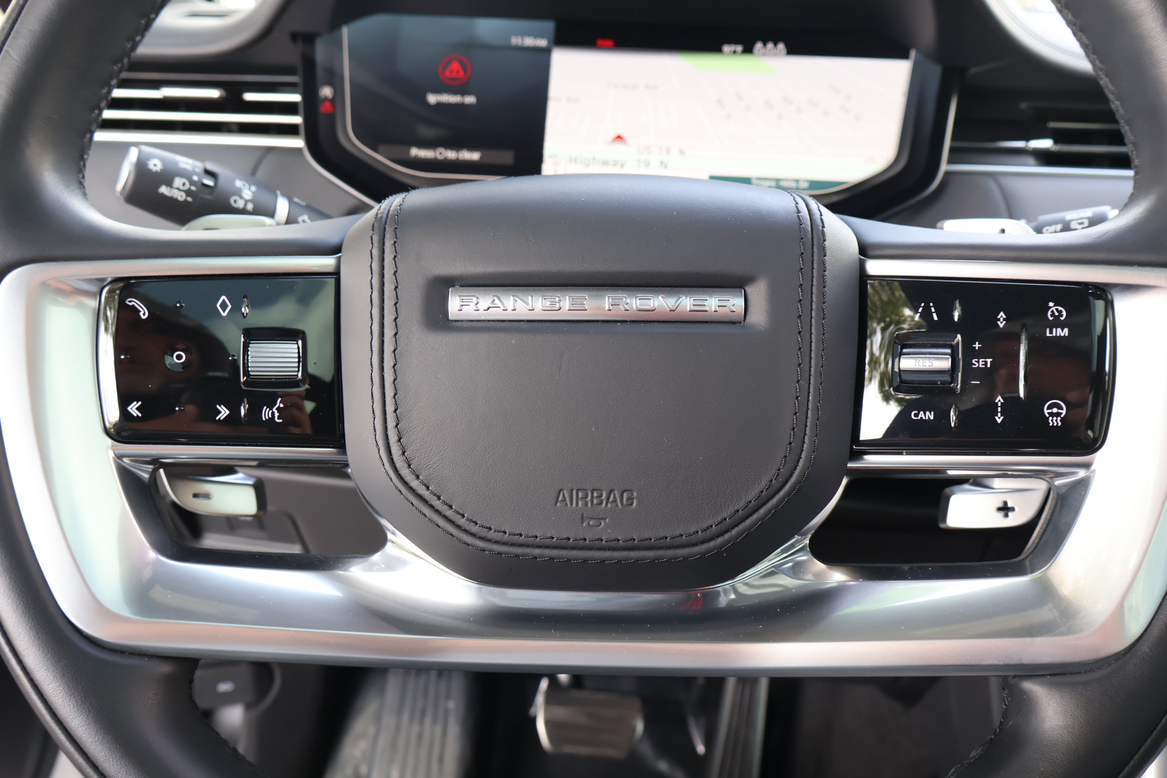 Used 2023 Land Rover Range Rover SV AWD/4WD image 21