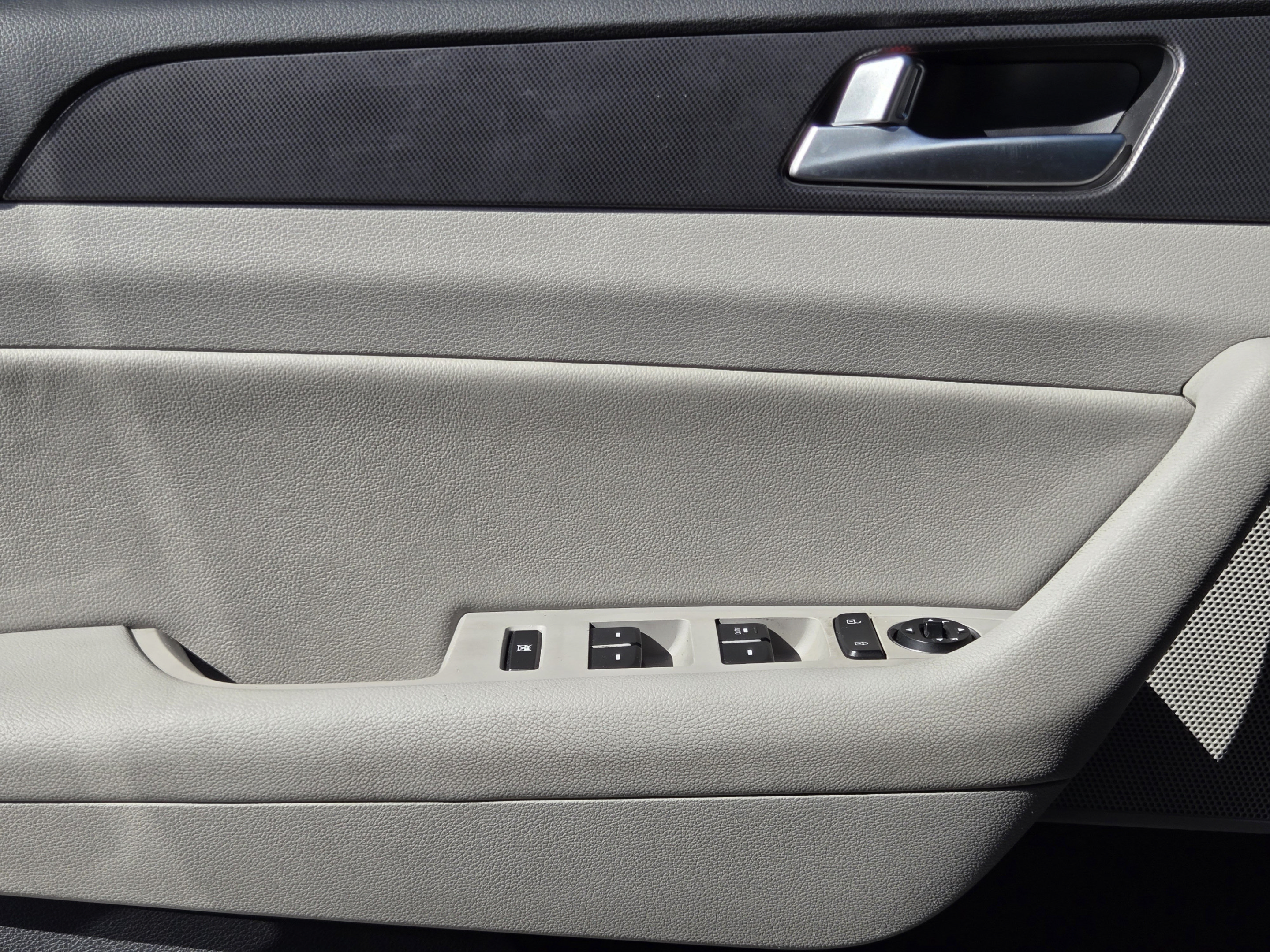 Used 2015 Hyundai Sonata Sport FWD image 24