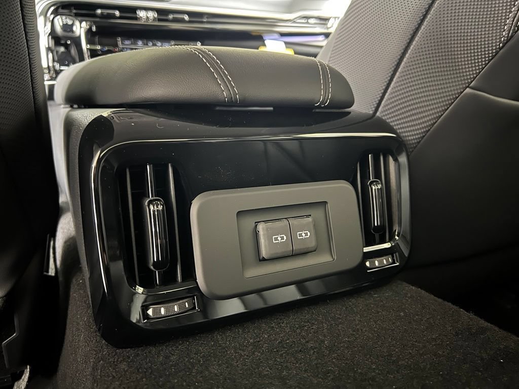 New 2026 Toyota Mirai RWD image 16