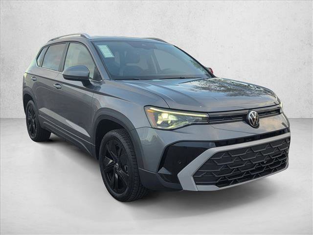 New 2026 Volkswagen Taos SE image 7