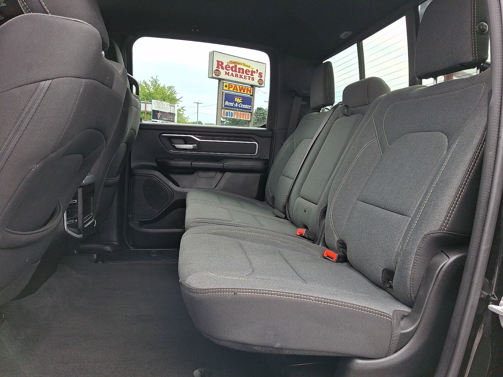 Used 2022 RAM 1500 Big Horn AWD/4WD image 10