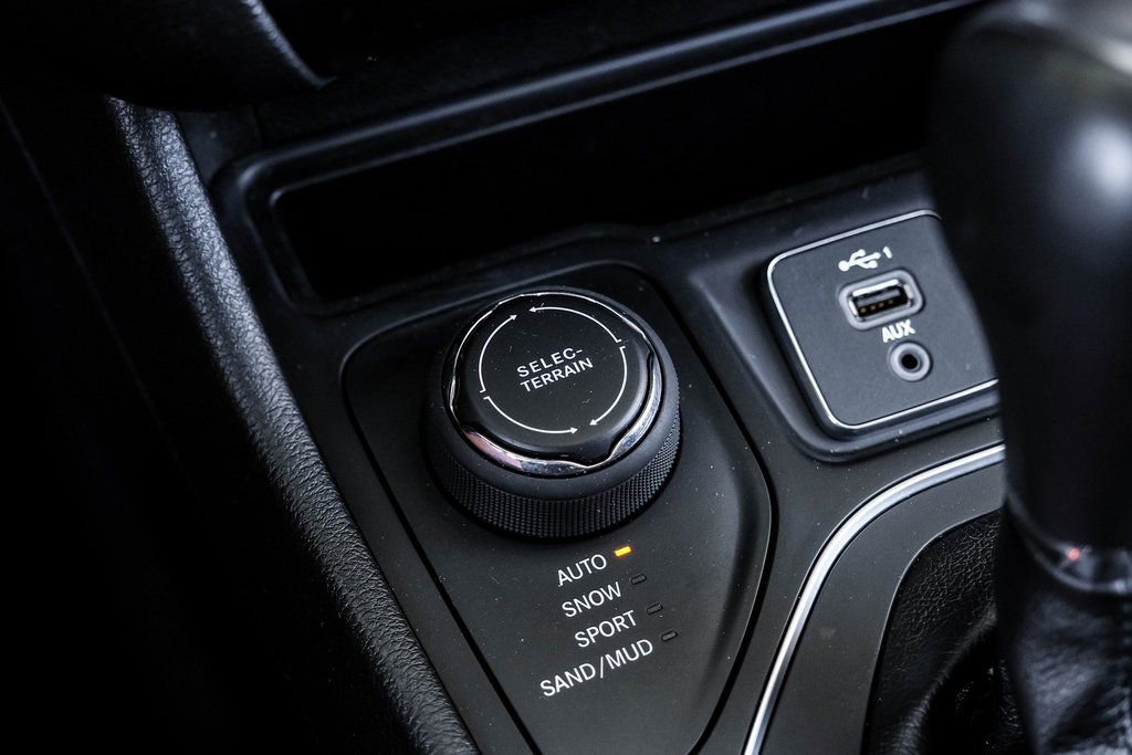 Used 2022 Jeep Cherokee Latitude Lux image 34