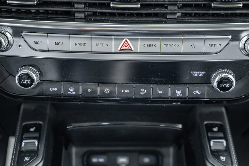 Used 2022 Kia Telluride SX w/ SX Prestige Package image 26