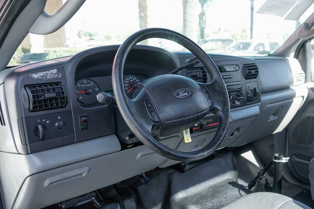 Used 2006 Ford F450 XL image 23