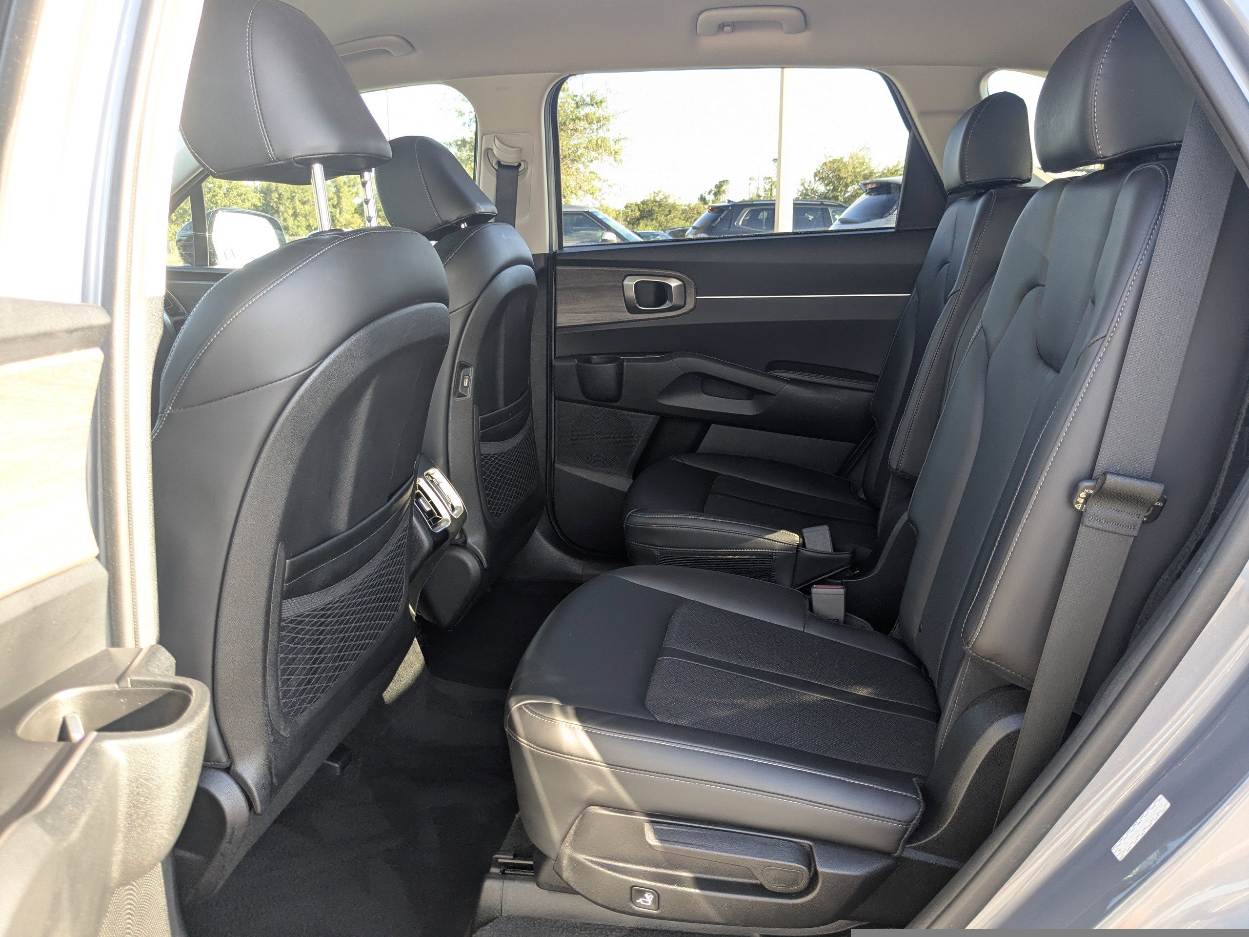 Certified 2022 Kia Sorento EX image 17