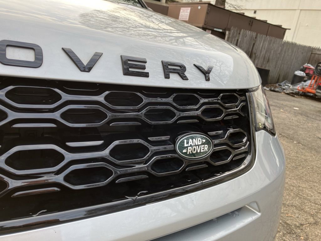 Used 2023 Land Rover Discovery Sport SE R-Dynamic image 4