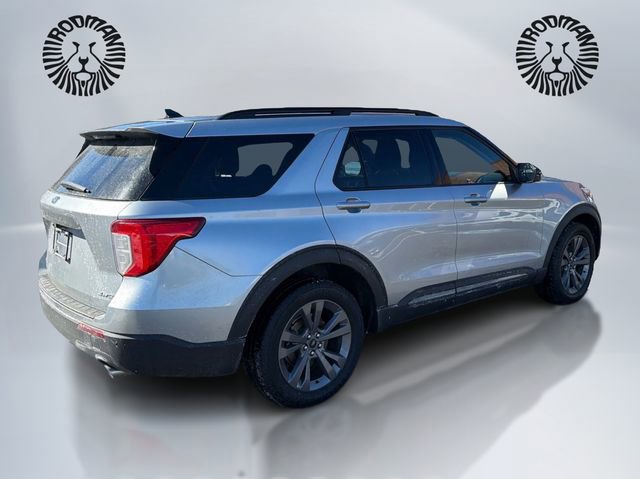 Certified 2023 Ford Explorer XLT w/ Equipment Group 202A image 5