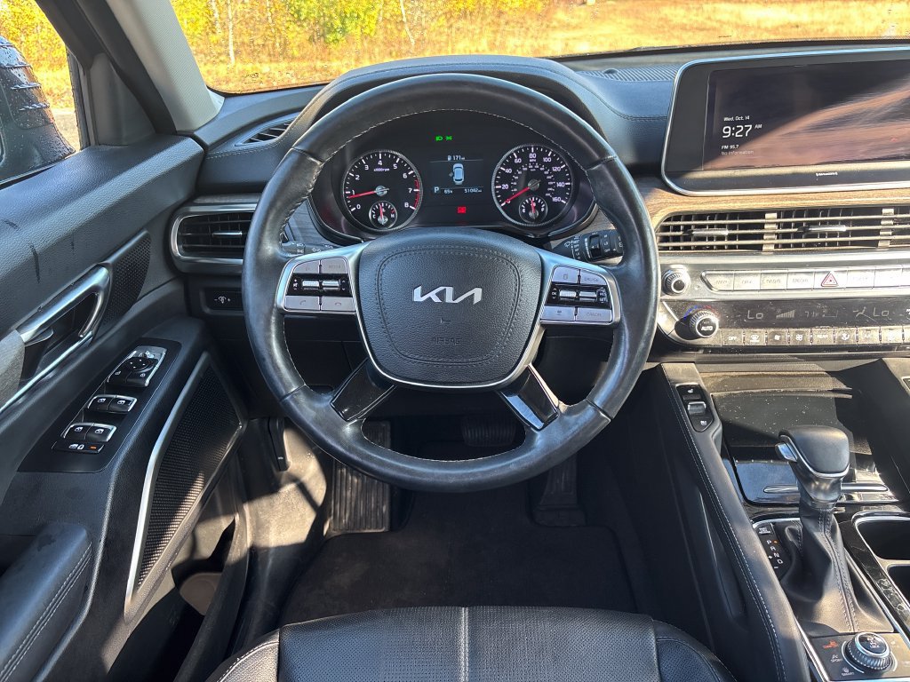 Certified 2022 Kia Telluride EX w/ EX Premium Package AWD/4WD image 13